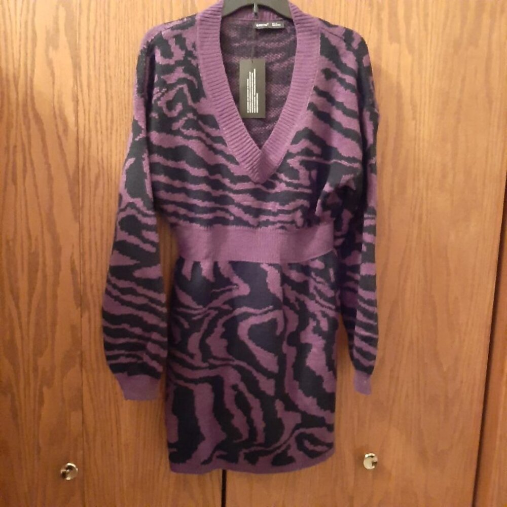 NEW ! Blackthx Pullover Sweater VNeck Lantern Sleeve Zebra Print Purple/Blk SzXL